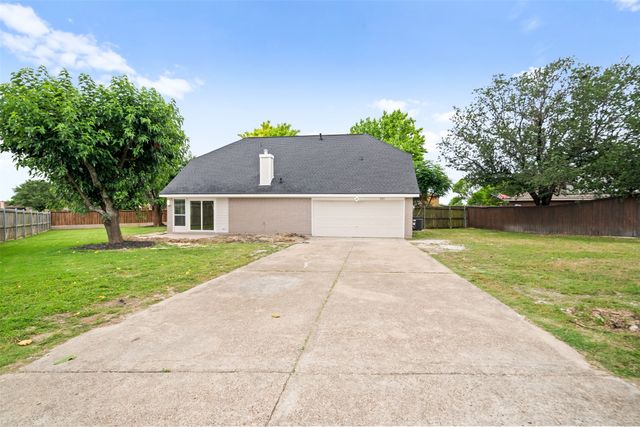 822 Aspen Lane, Desoto, TX 75115