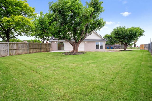 822 Aspen Lane, Desoto, TX 75115