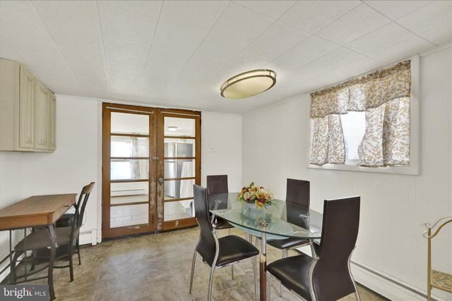 1086 HEFFNER LN, Reading, PA 19605