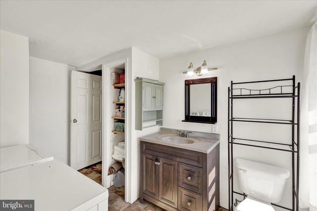 1086 HEFFNER LN, Reading, PA 19605