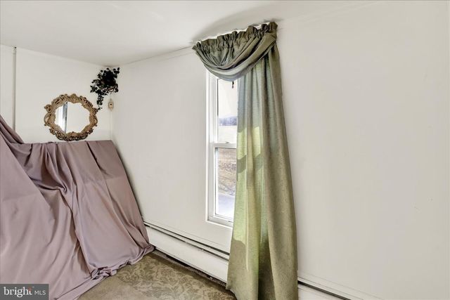 1086 HEFFNER LN, Reading, PA 19605