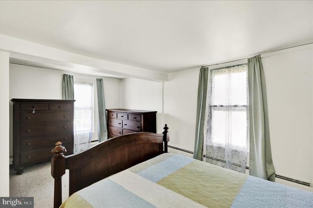 1086 HEFFNER LN, Reading, PA 19605