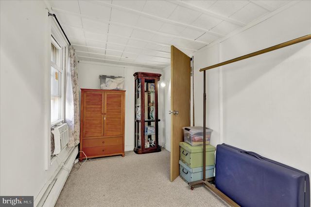 1086 HEFFNER LN, Reading, PA 19605