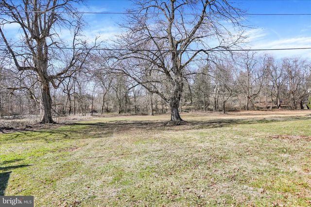 1086 HEFFNER LN, Reading, PA 19605