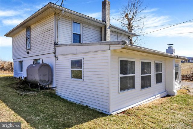 1086 HEFFNER LN, Reading, PA 19605