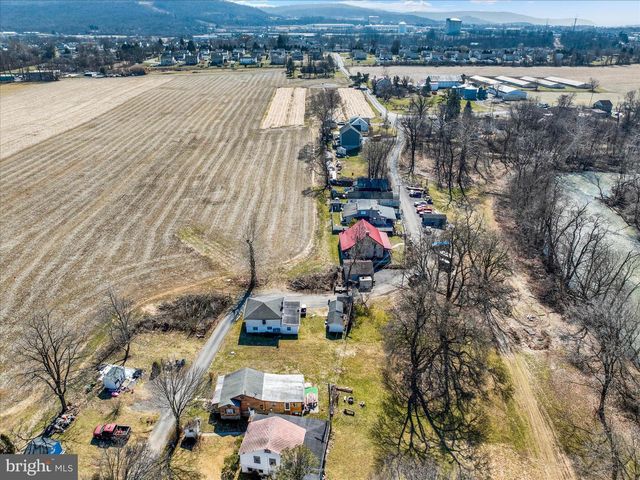 1086 HEFFNER LN, Reading, PA 19605