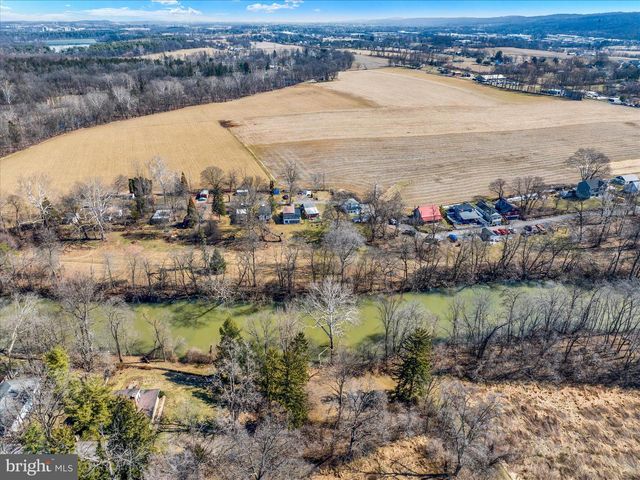 1086 HEFFNER LN, Reading, PA 19605