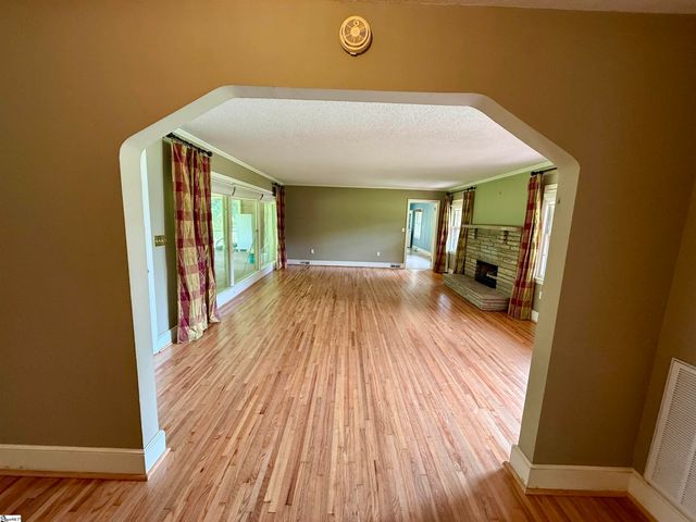 105 Ansel Drive, Clinton, SC 29325