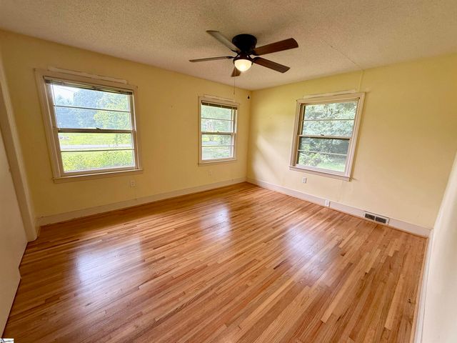105 Ansel Drive, Clinton, SC 29325