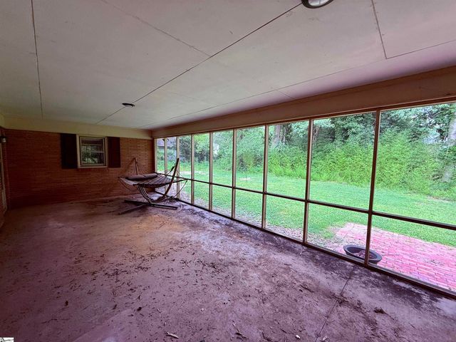 105 Ansel Drive, Clinton, SC 29325