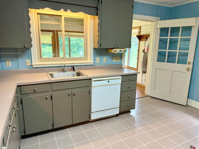 105 Ansel Drive, Clinton, SC 29325