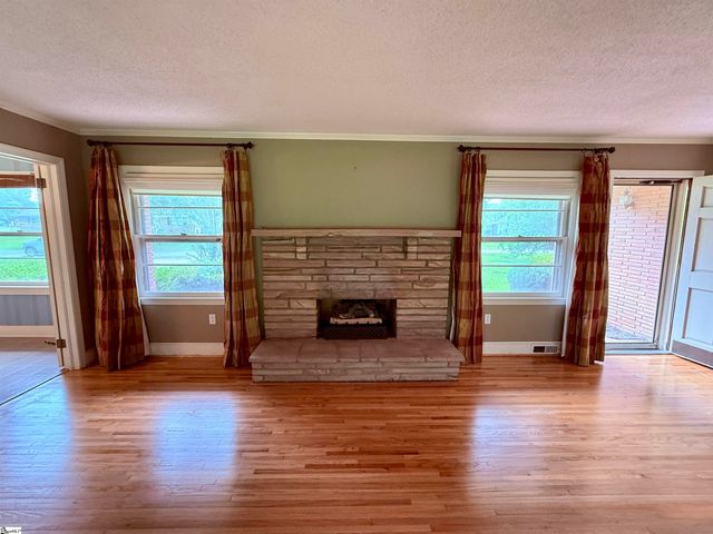 105 Ansel Drive, Clinton, SC 29325