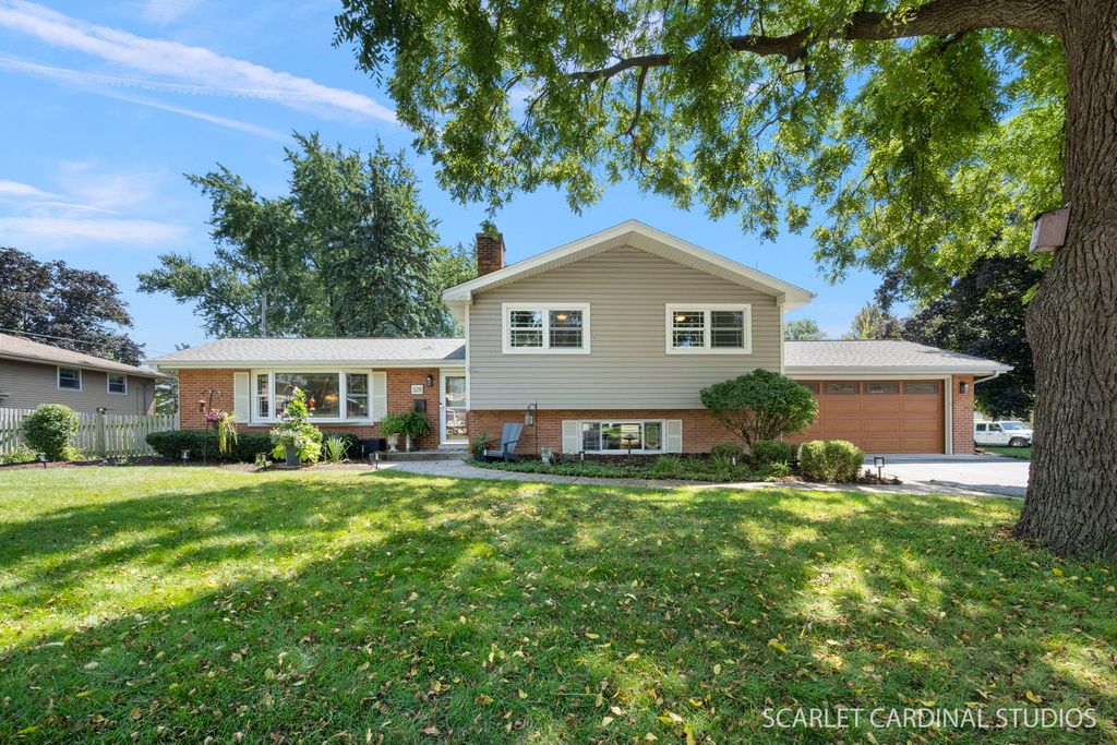 328 Spruce Drive, Naperville, IL 60540 — exterior