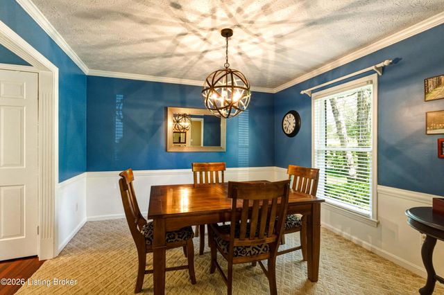 5121 McGregor Dr, La Grange, KY 40031