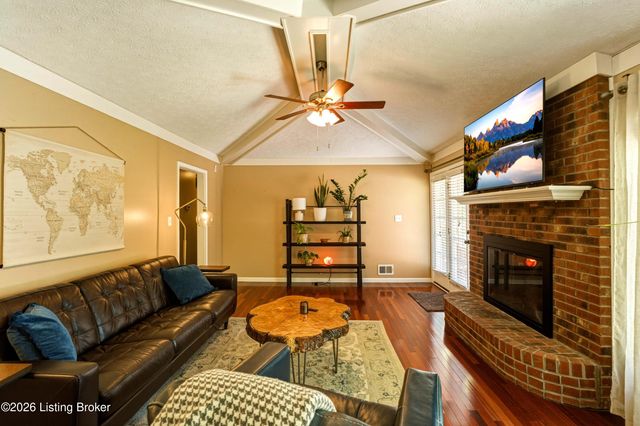 5121 McGregor Dr, La Grange, KY 40031