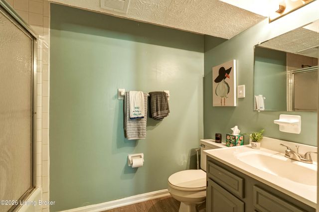 5121 McGregor Dr, La Grange, KY 40031