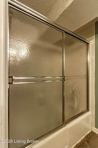 5121 McGregor Dr, La Grange, KY 40031