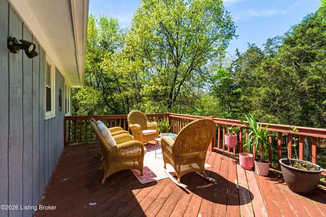 5121 McGregor Dr, La Grange, KY 40031