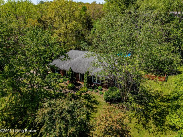 5121 McGregor Dr, La Grange, KY 40031