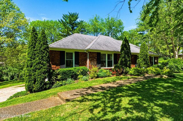 5121 McGregor Dr, La Grange, KY 40031