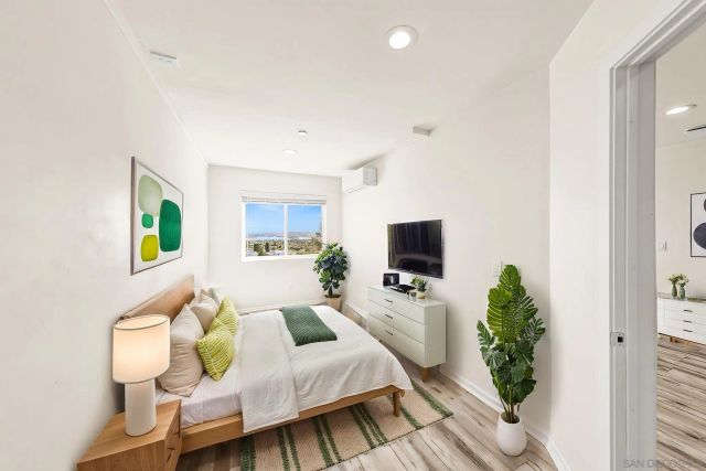 1243 - 1245 Van Nuys St, San Diego, CA 92109