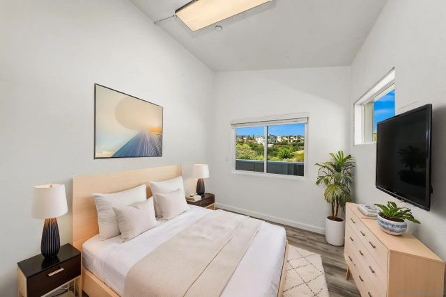 1243 - 1245 Van Nuys St, San Diego, CA 92109
