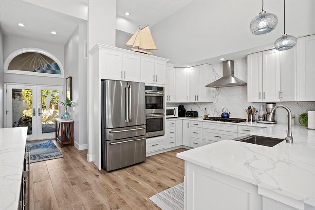 223 PALM ISLAND SW, Clearwater, FL 33767