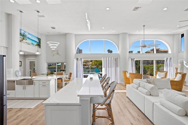 223 PALM ISLAND SW, Clearwater, FL 33767