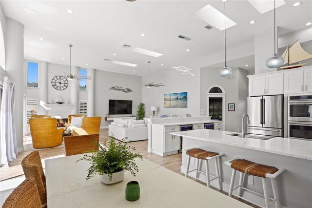 223 PALM ISLAND SW, Clearwater, FL 33767