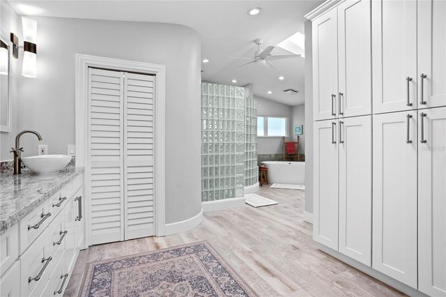 223 PALM ISLAND SW, Clearwater, FL 33767