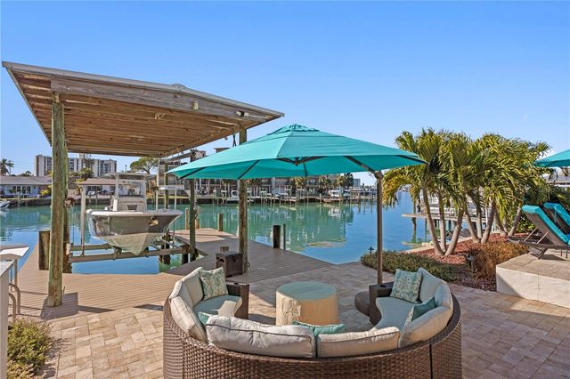 223 PALM ISLAND SW, Clearwater, FL 33767