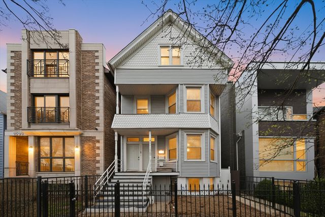 1532 W Oakdale Avenue, Chicago, IL 60657