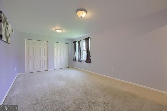 2451 CYPRESS DR, Lancaster, PA 17602
