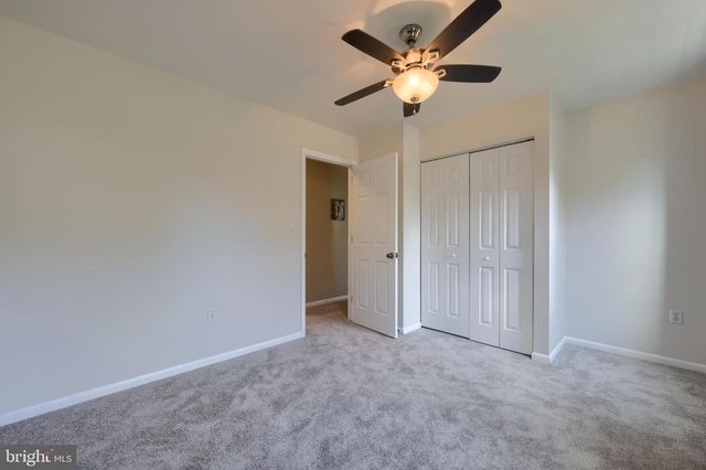 2451 CYPRESS DR, Lancaster, PA 17602