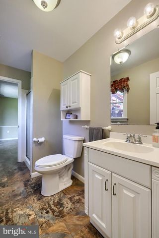 2451 CYPRESS DR, Lancaster, PA 17602