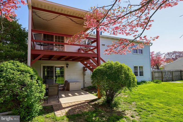 2451 CYPRESS DR, Lancaster, PA 17602
