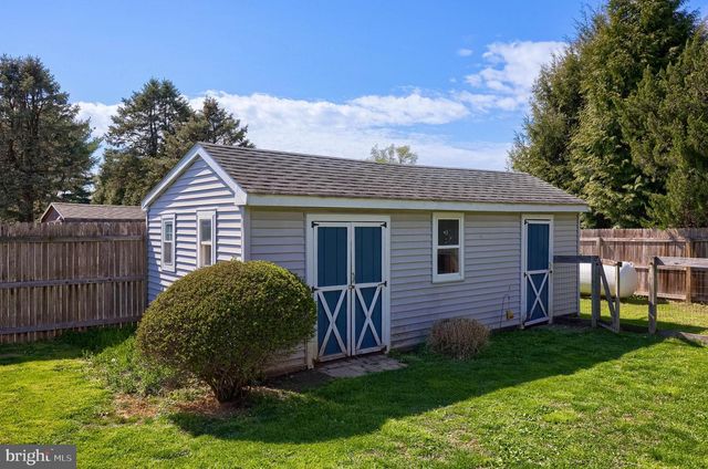 2451 CYPRESS DR, Lancaster, PA 17602