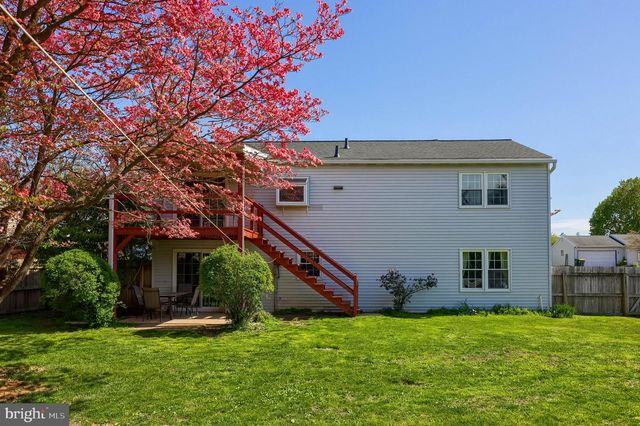 2451 CYPRESS DR, Lancaster, PA 17602