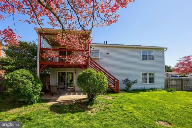 2451 CYPRESS DR, Lancaster, PA 17602