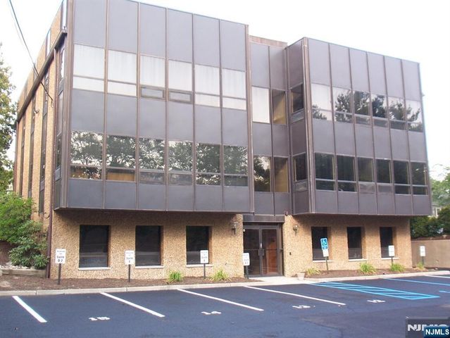 220 Kinderkamack Road R, Westwood, NJ 07675