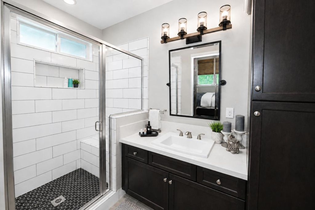 Image 22 of property listing at 2826 Robinwood Avenue, Clovis, CA 93611