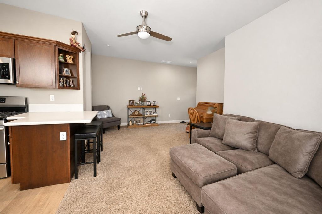 Image 30 of property listing at 2826 Robinwood Avenue, Clovis, CA 93611