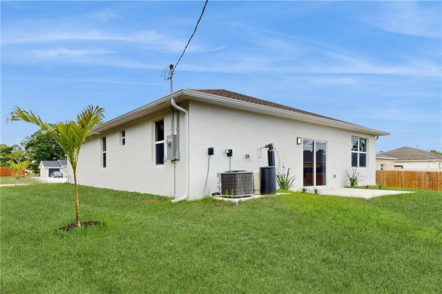 8526 102nd Court, Vero Beach, FL 32967