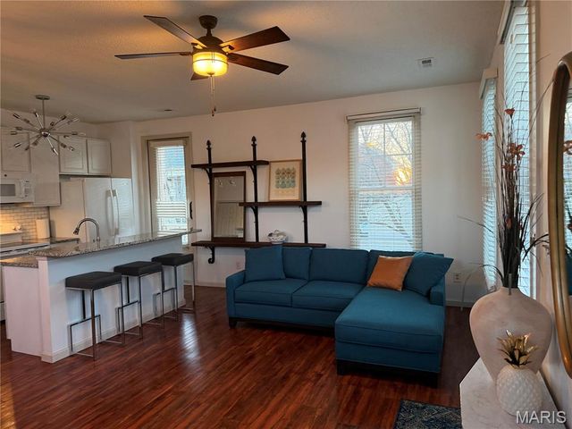 3430 E Lime Kiln B, St Charles, MO 63301