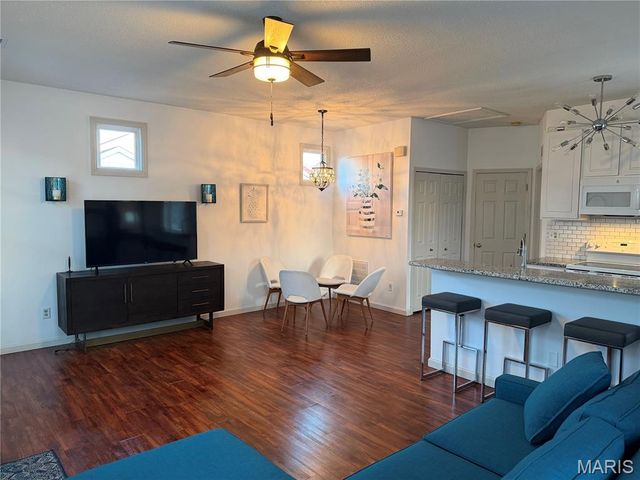 3430 E Lime Kiln B, St Charles, MO 63301