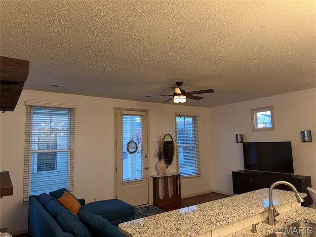 3430 E Lime Kiln B, St Charles, MO 63301