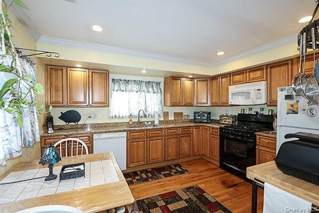 100 Laux Place, North Bellmore, NY 11710