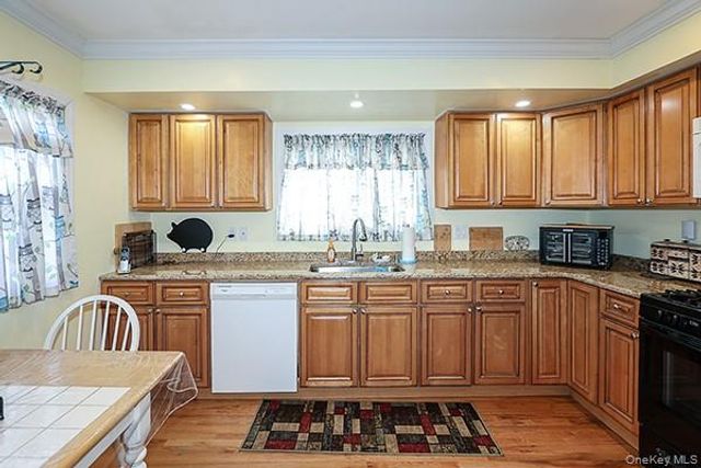 100 Laux Place, North Bellmore, NY 11710