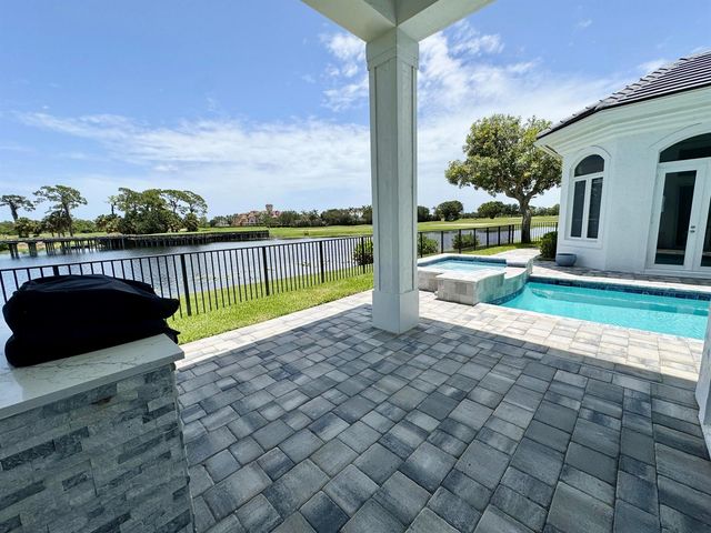 128 SE Rio Angelica, Port St. Lucie, FL 34984