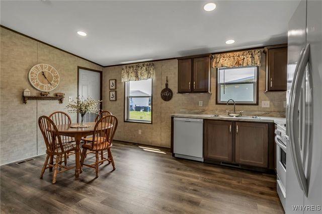 4026 Seneca Parkway, Niagara, NY 14304